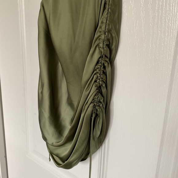 Aritzia Only Ruched Dress - Picture 9 of 9